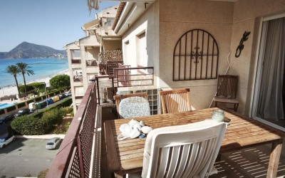 Lovely apartment in the centre of Altea, next to the seafront promenade, with sea views.